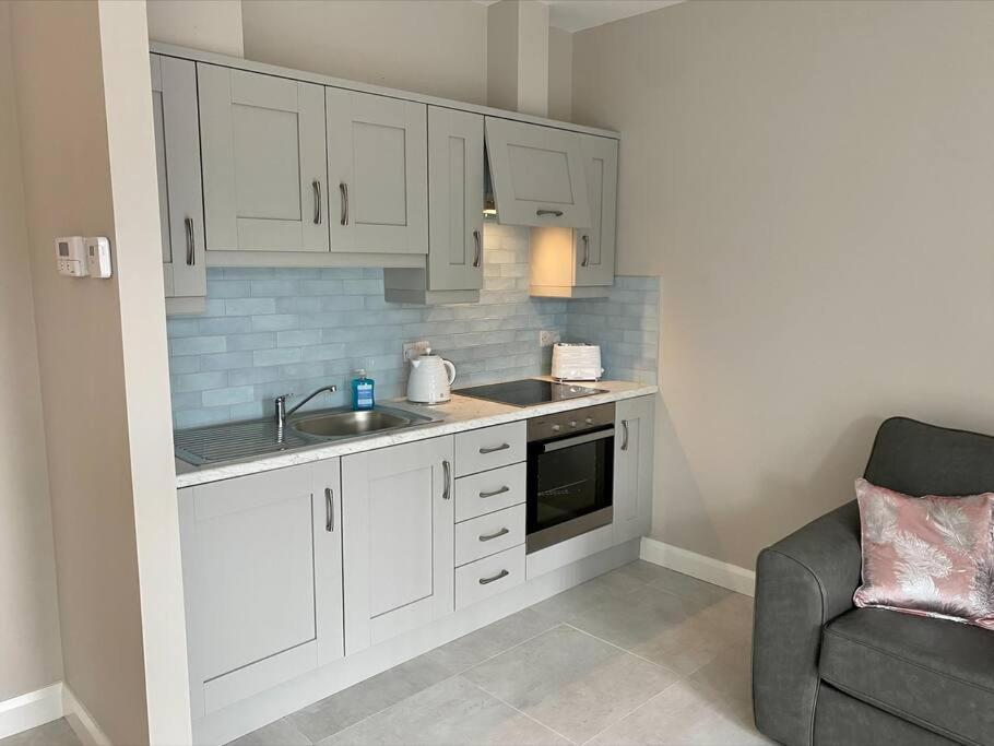 Erne Getaway No.6 Brand New 1 Bed Apartment Enniskillen Exterior photo